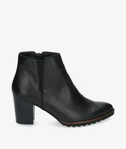 Botines Dorking 7224 en negro