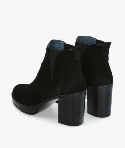 Botines Funny Lola 452 en serraje negro