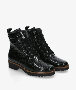 Botines Pitillos 10774 en charol negro