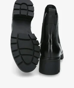 Botines Traveris LOR40-1676 en negro