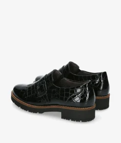Zapatos Pitillos 10772 en charol negro